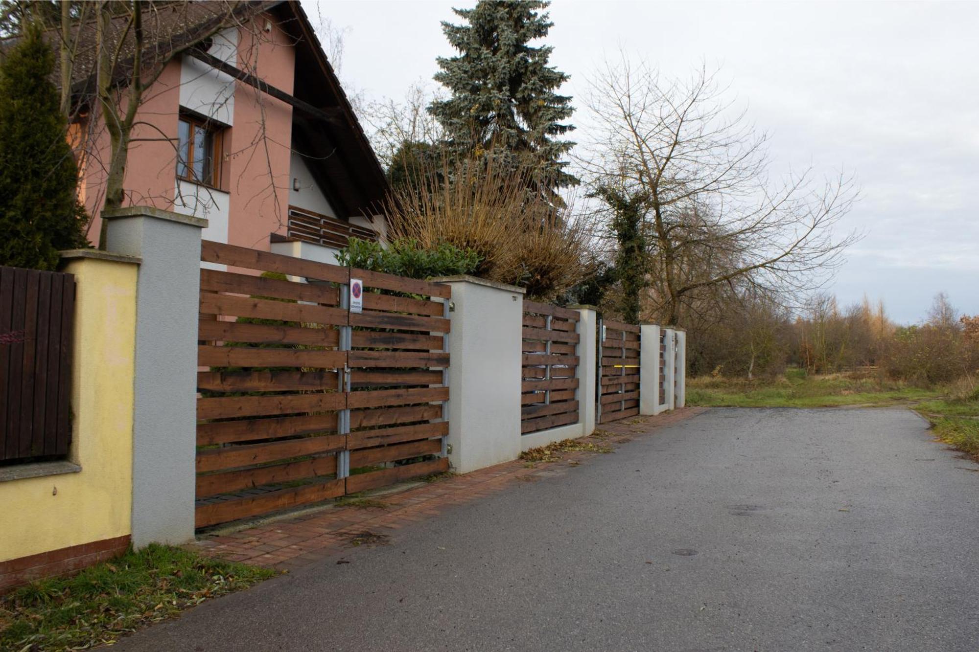 Apartman U Lesa Nové Jirny エクステリア 写真